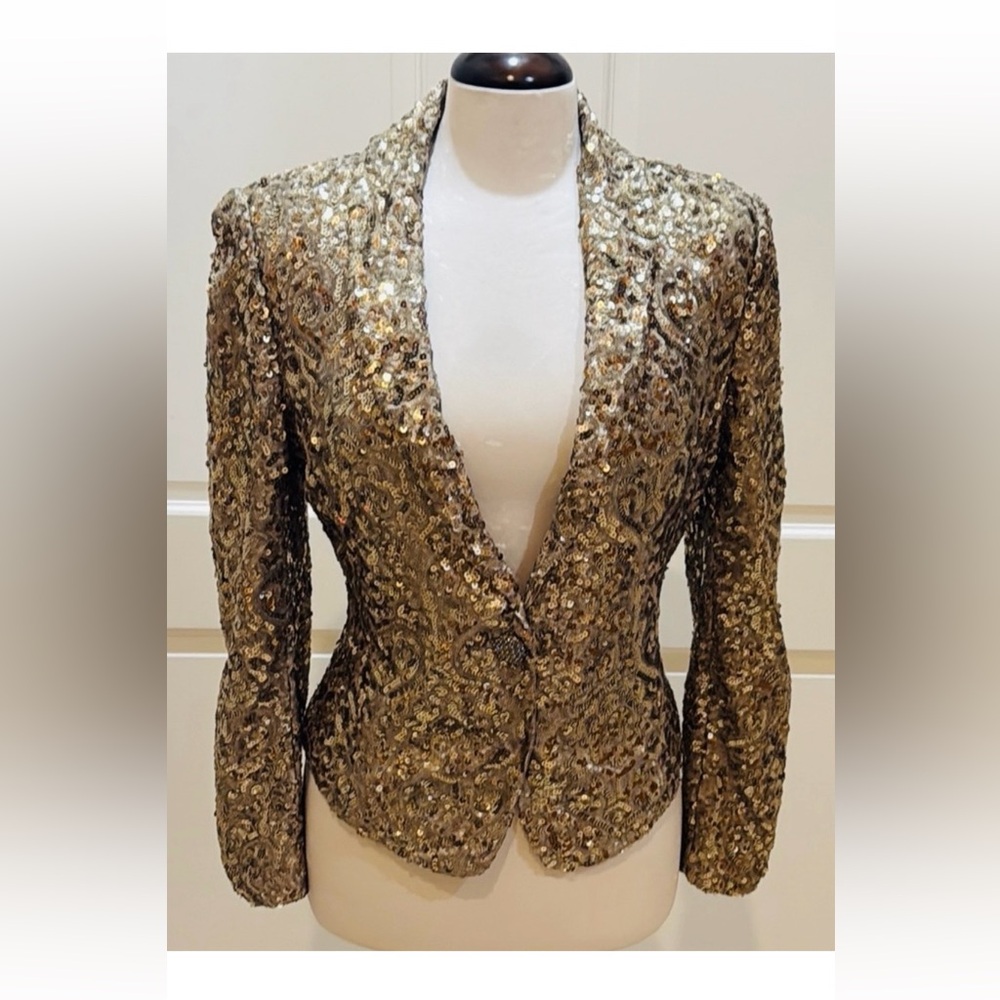 St. John ladies sequined jacket size 4 price is firm